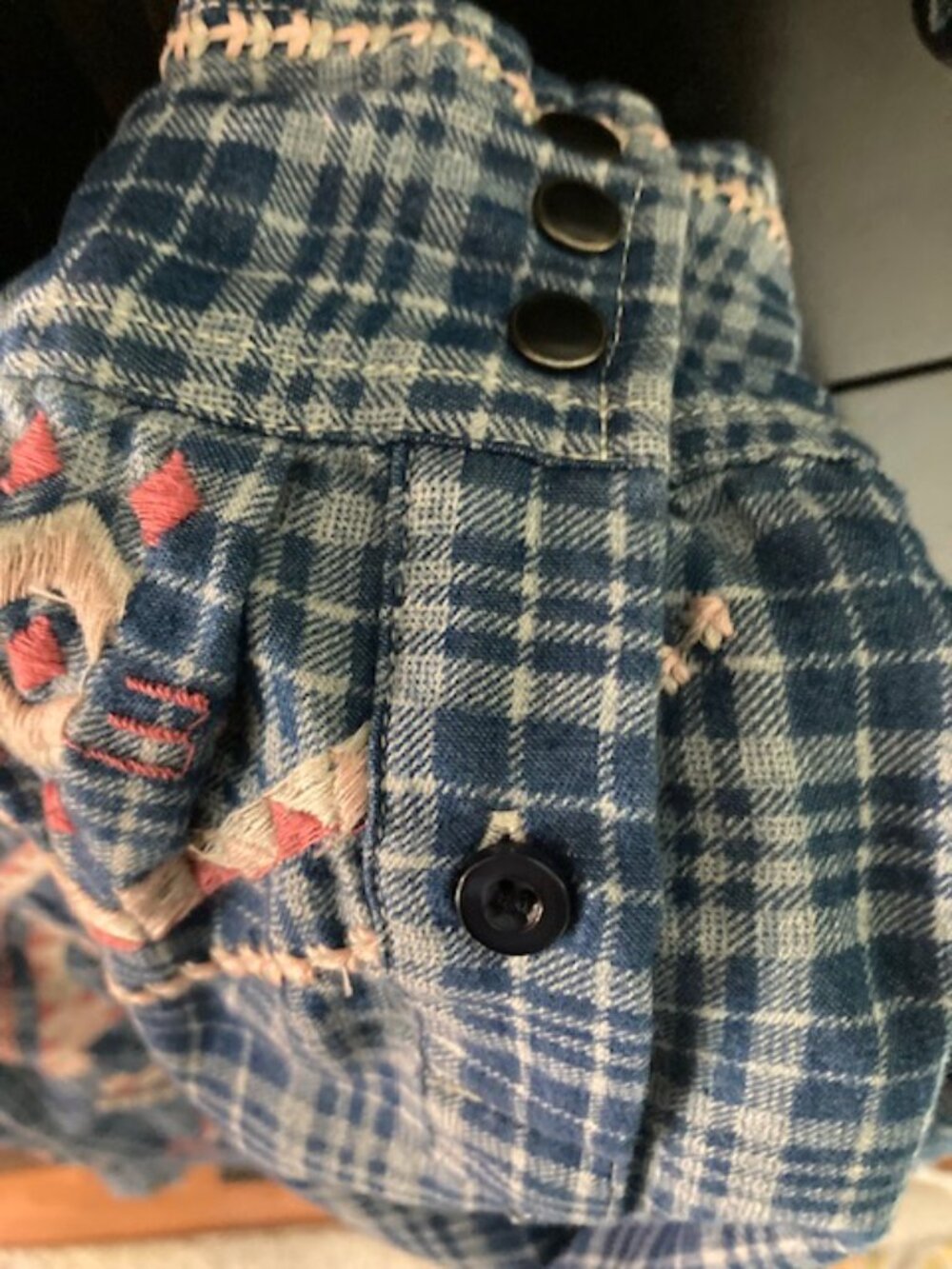DRIFTWOOD BUTTONDOWN - Picture 2 of 4